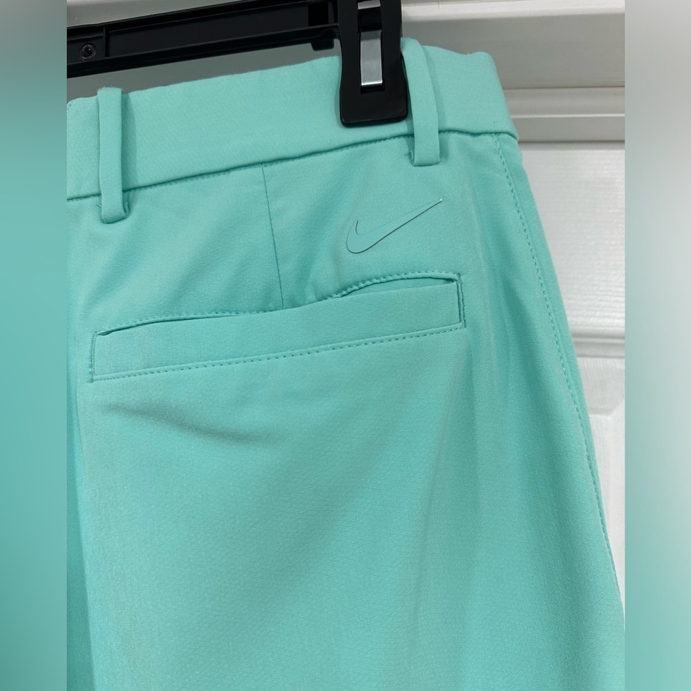 Nike Dri-FIT men’s golf shorts size 30 waist aqua